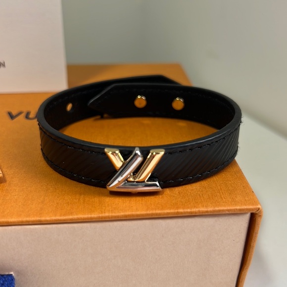 EUC Two Toned LV Leather Bracelet - Picture 3 of 11